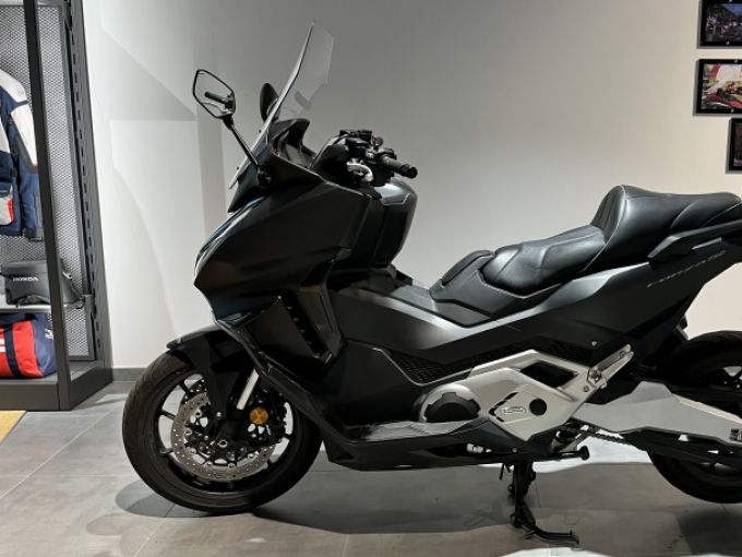HONDA NSS FORZA 750 4