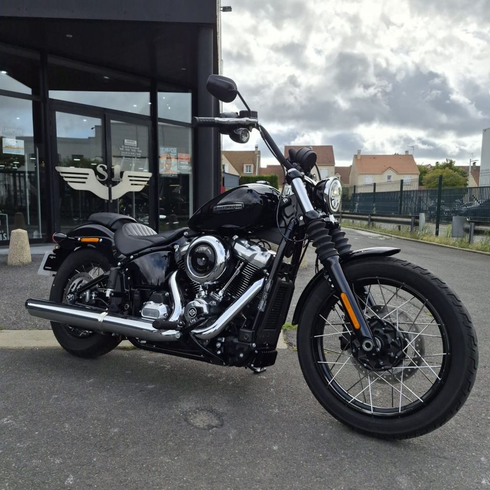 HARLEY-DAVIDSON Street bob 1923 4