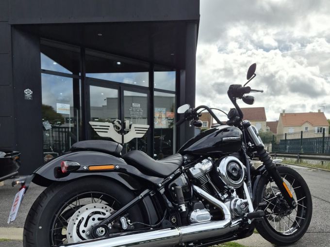 HARLEY-DAVIDSON Street bob 1923 4