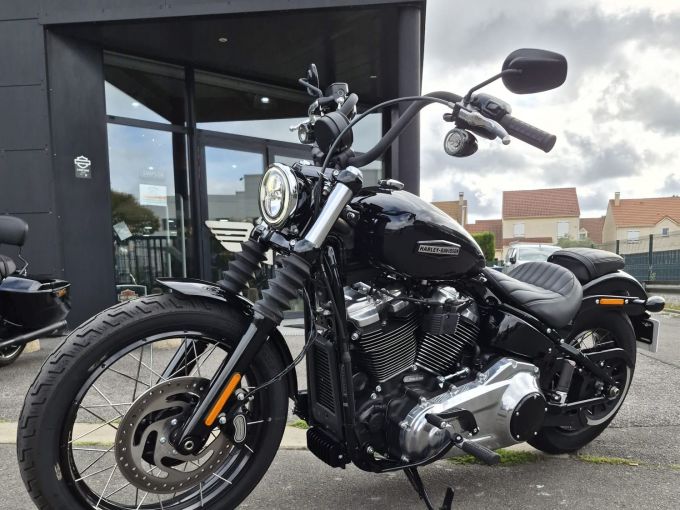 HARLEY-DAVIDSON Street bob 1923 4