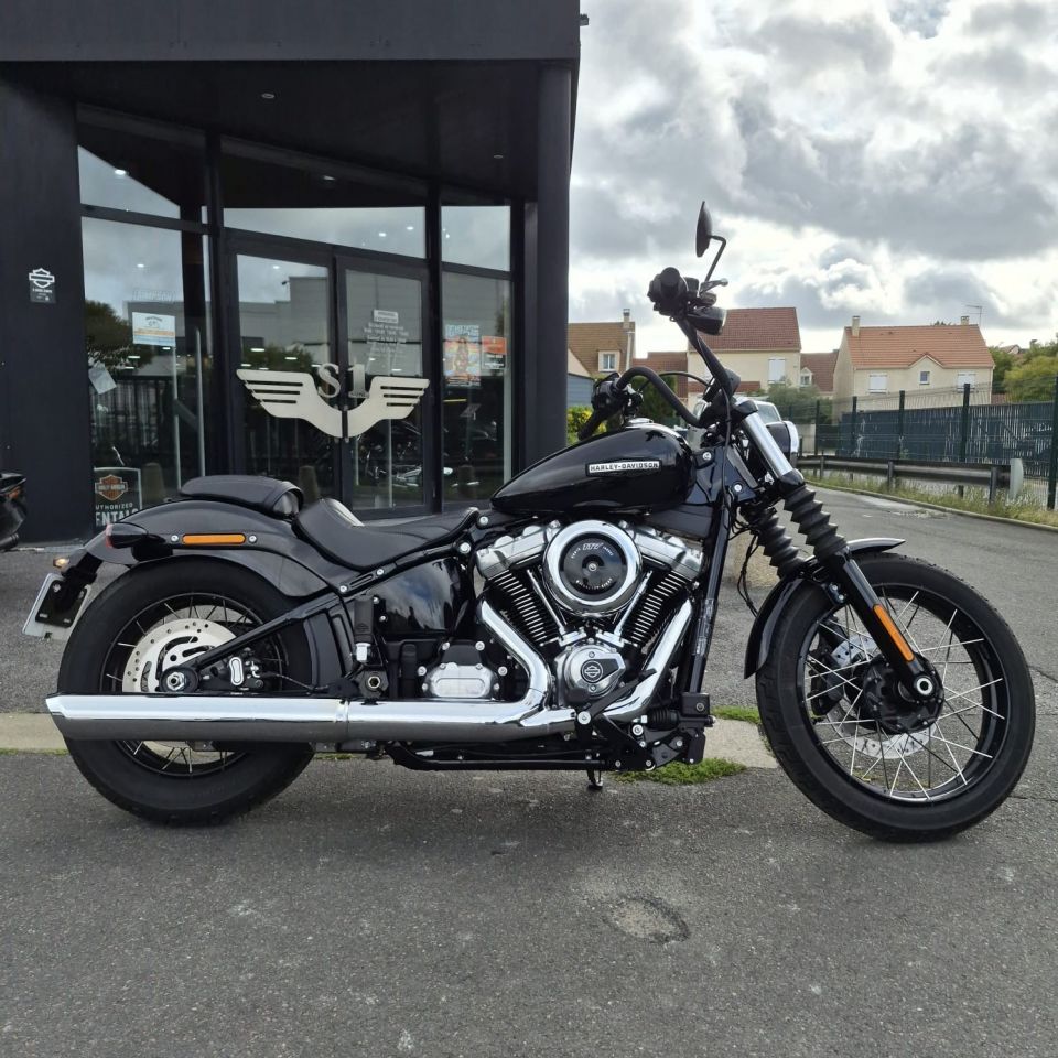 HARLEY-DAVIDSON Street bob 1923 4