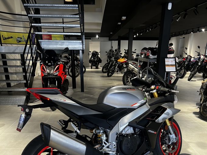 APRILIA RSV4 1100 4