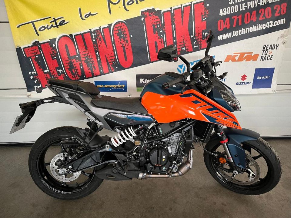 KTM 125 DUKE ABS 4