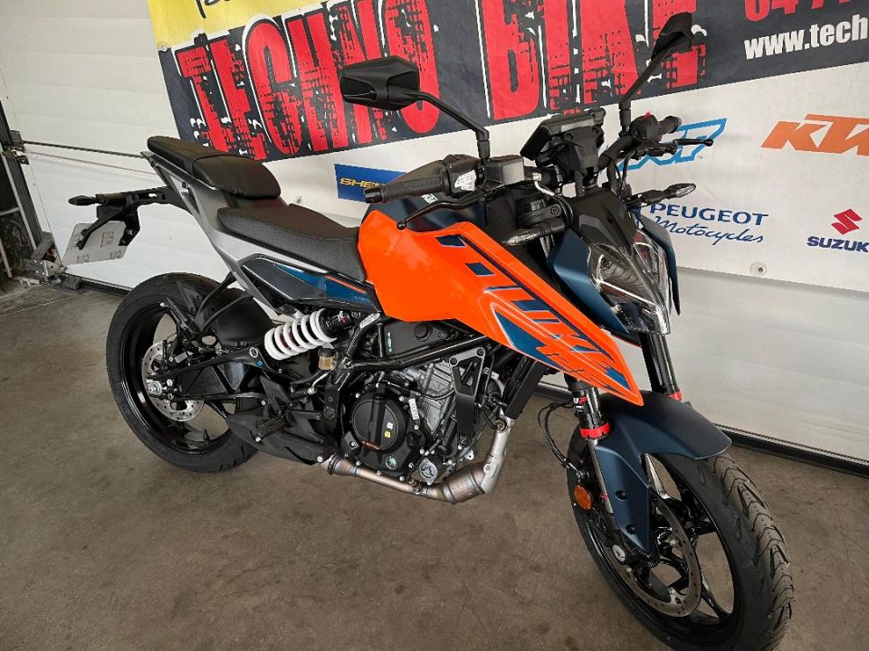 KTM 125 DUKE ABS 4