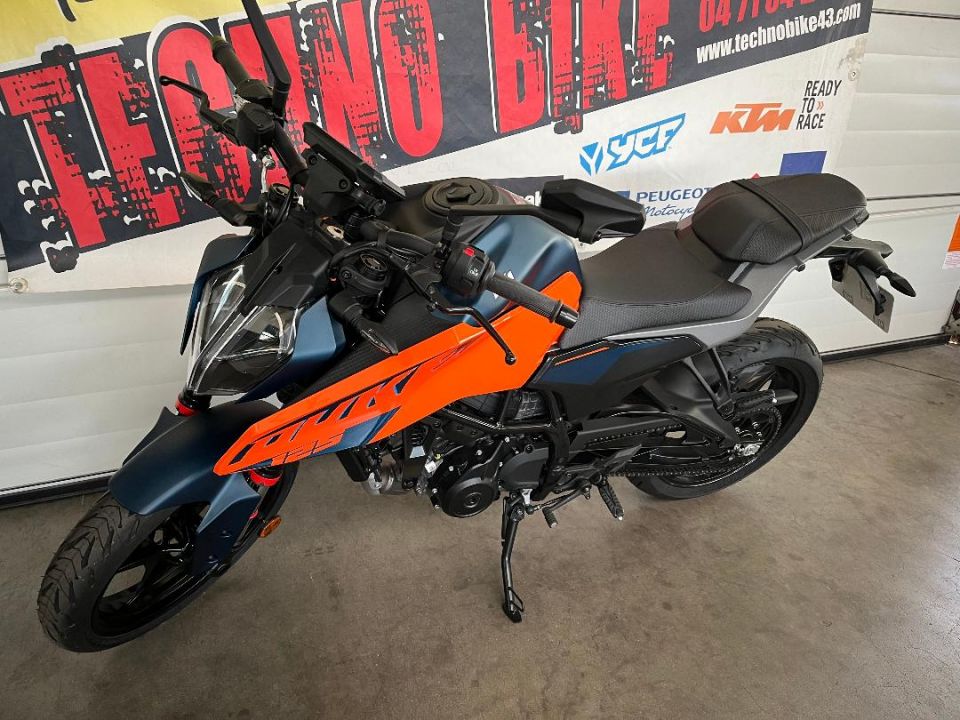 KTM 125 DUKE ABS 4