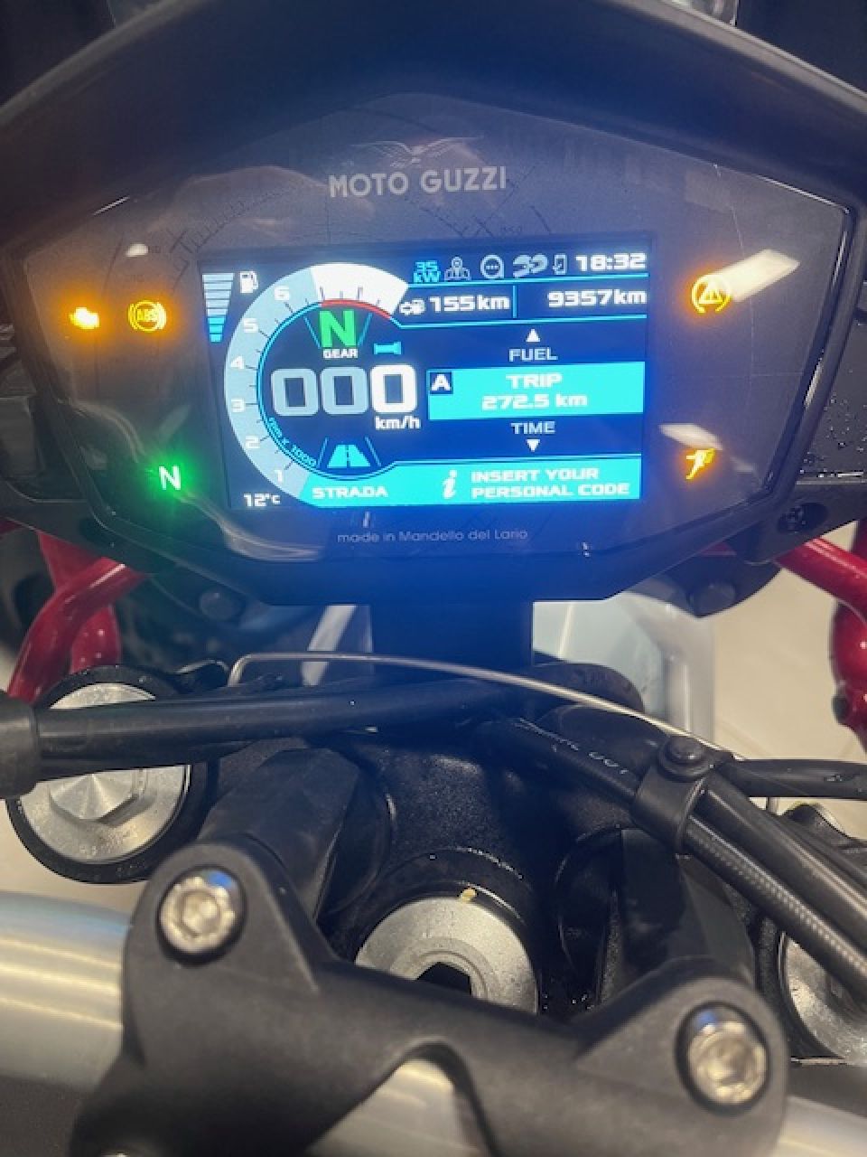 MOTO GUZZI V85 TT 850 Premium Graphics 850 4