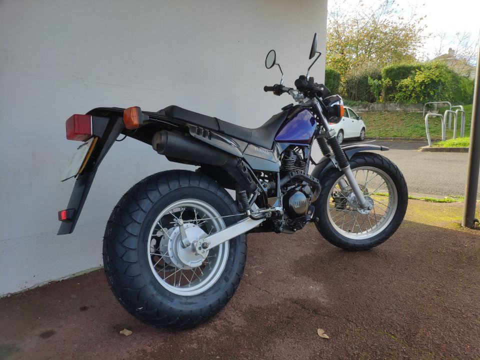 YAMAHA TW 125 4