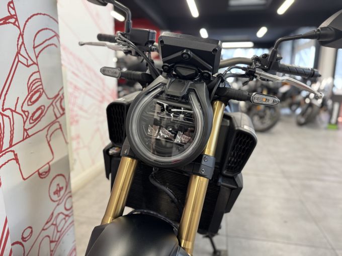 HONDA CB650R Neo Sports Café 4