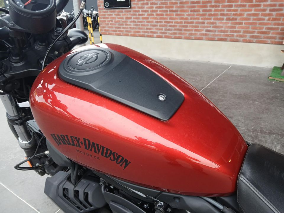 HARLEY-DAVIDSON NIGHSTER-S 975 4