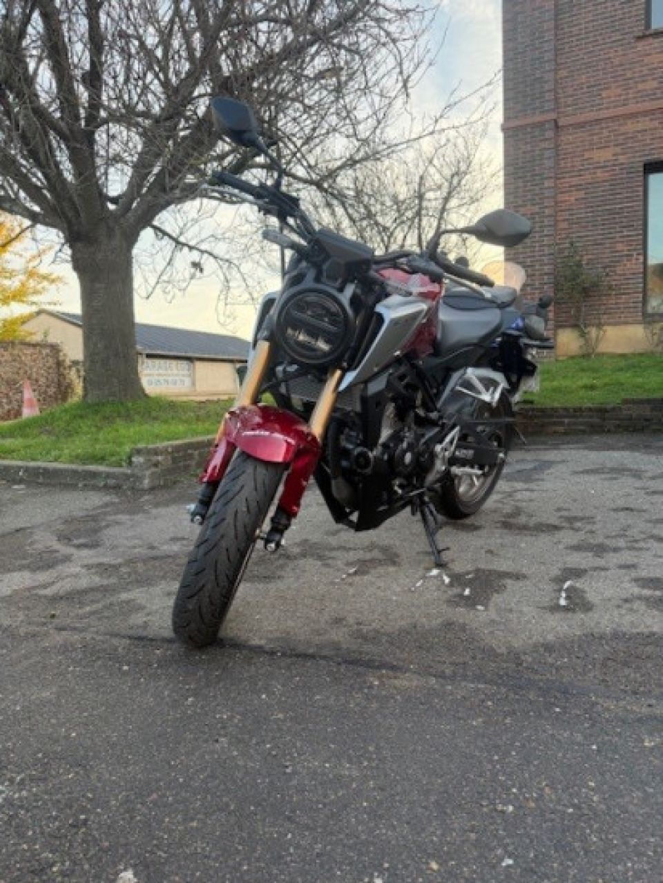 HONDA CB125R 4