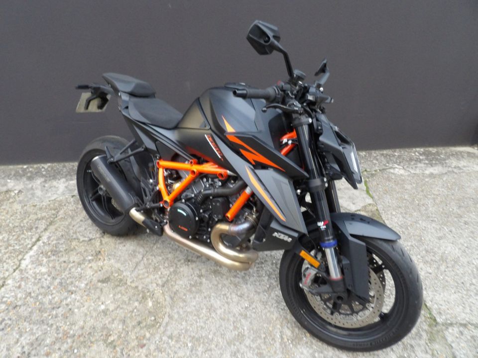 KTM 1390 SUPER DUKE R EVO 4