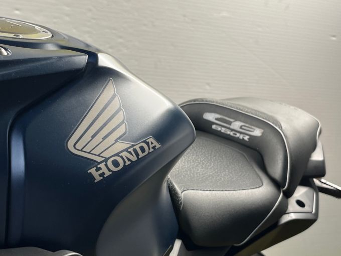 HONDA CB 650 RA 4