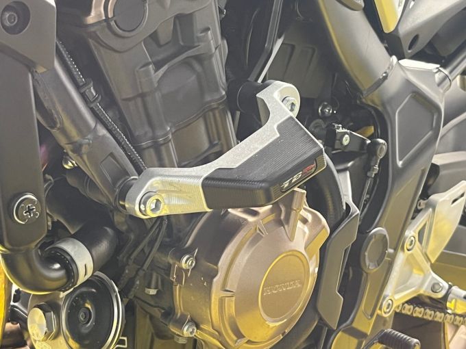 HONDA CB 650 RA 4