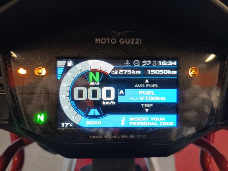 MOTO GUZZI V85 TT 4
