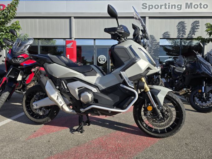 HONDA X-ADV 750 4
