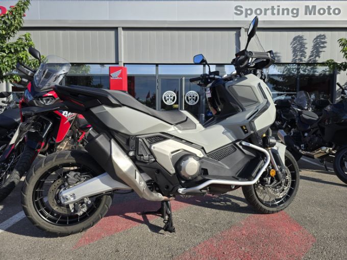 HONDA X-ADV 750 4