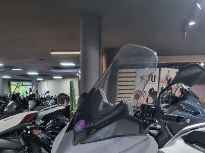 YAMAHA XMAX 125 4