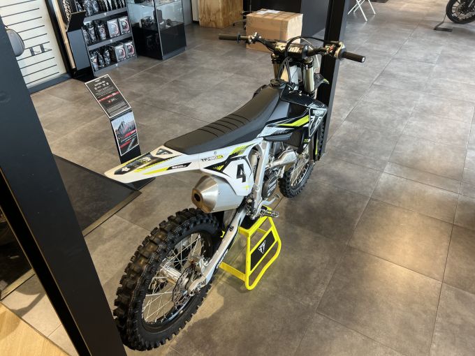 TRIUMPH TF 450-RC 4