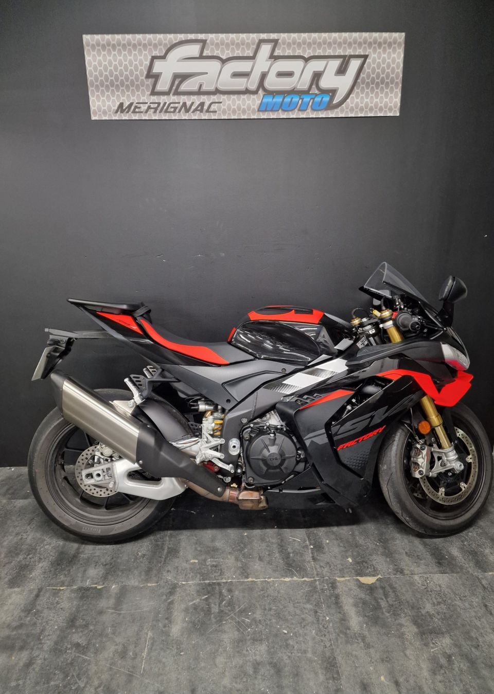APRILIA RSV4 1100 FACTORY 4