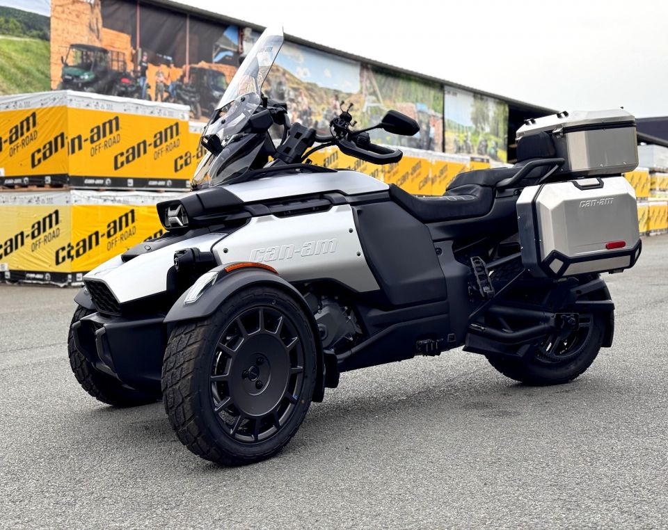 CAN-AM CANYON 4