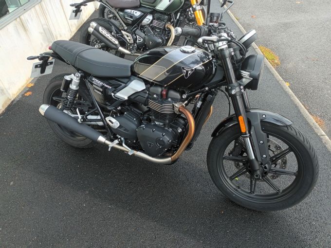 TRIUMPH SPEED TWIN 900 4