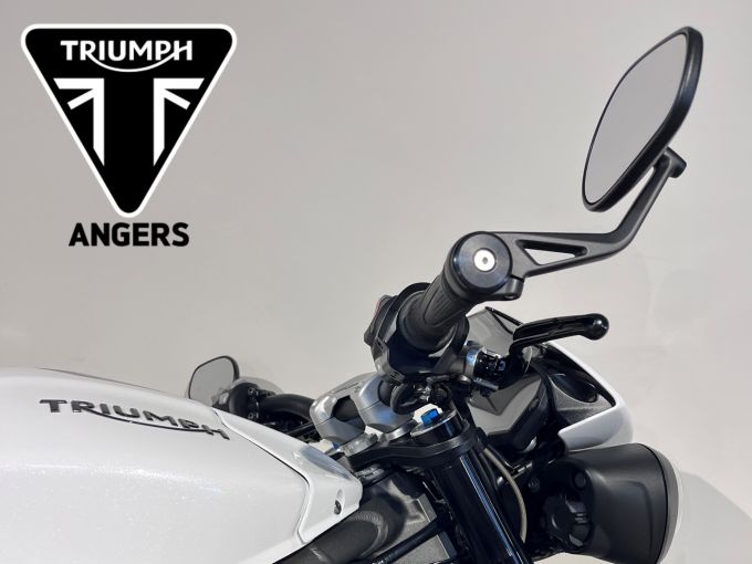 TRIUMPH SPEED TRIPLE 1050 RS 4