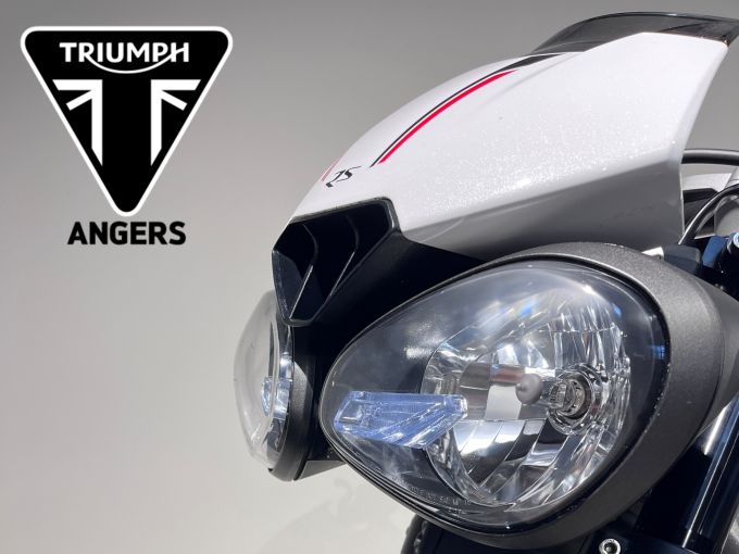TRIUMPH SPEED TRIPLE 1050 RS 4
