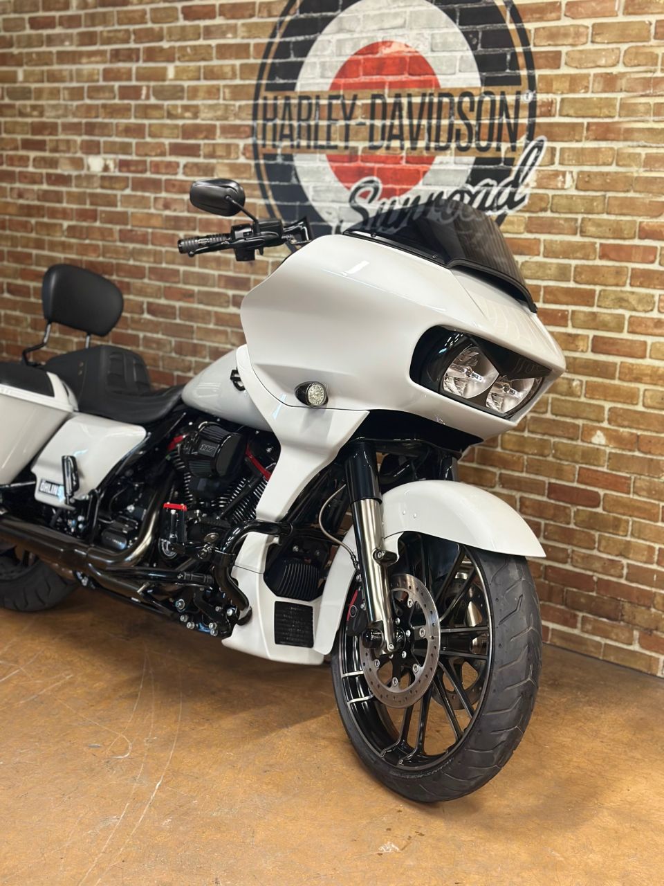 HARLEY-DAVIDSON TOURING ROAD GLIDE 1923 CVO 4