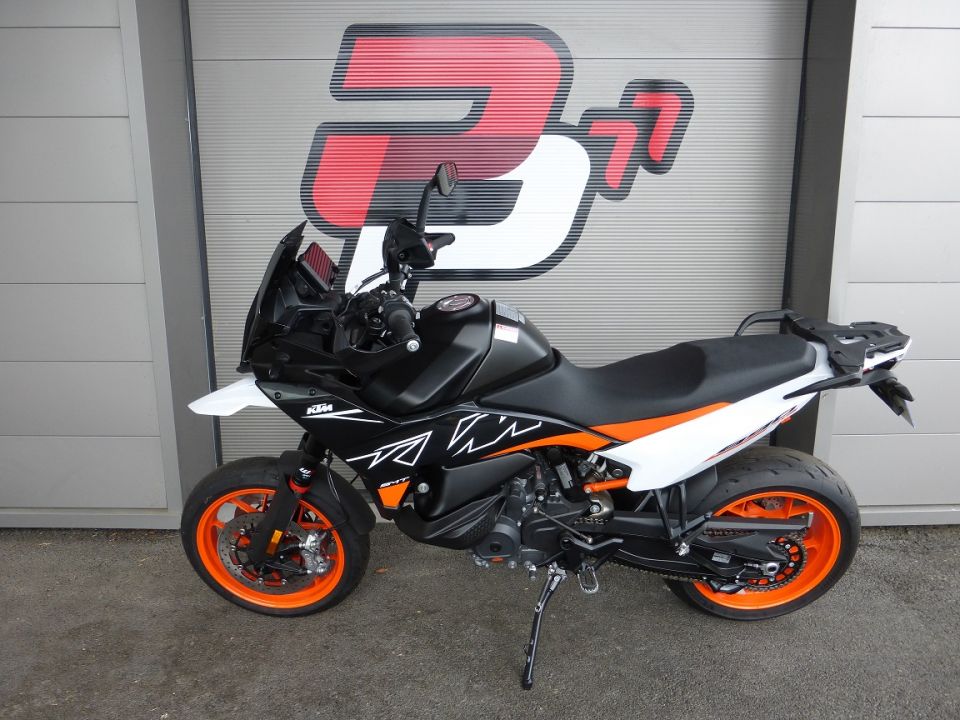 KTM 890 SMT 2023 IMMATRICULEE 2025 NEUVE 4