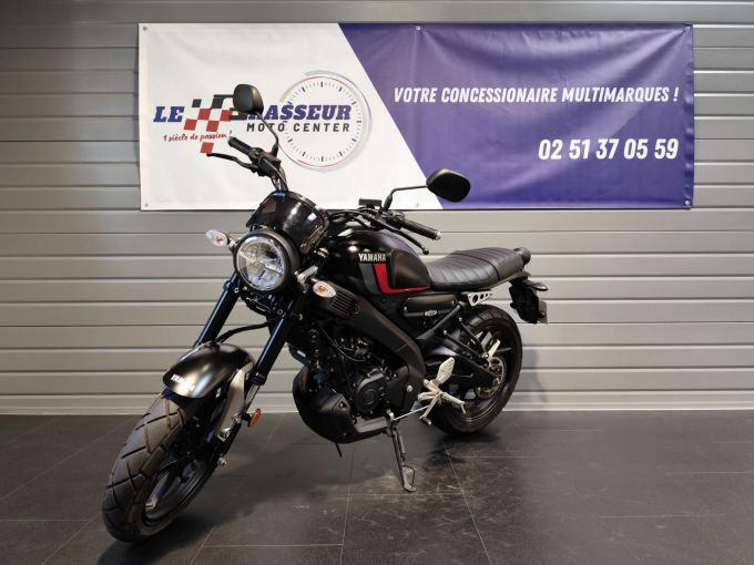 YAMAHA XSR 125 4