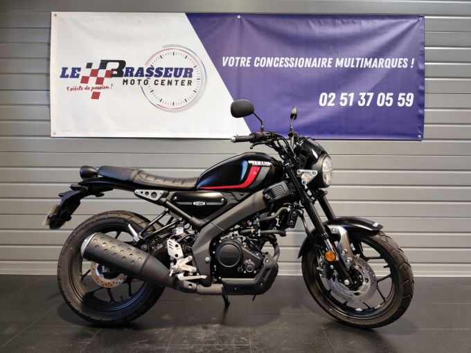 YAMAHA XSR 125 4