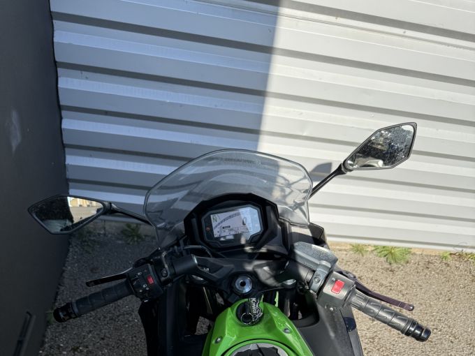 KAWASAKI NINJA 650 4
