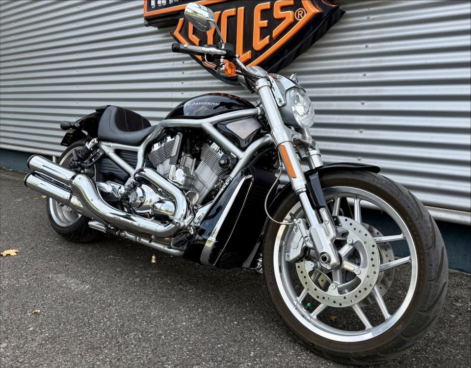 HARLEY-DAVIDSON V-ROD 1250 4