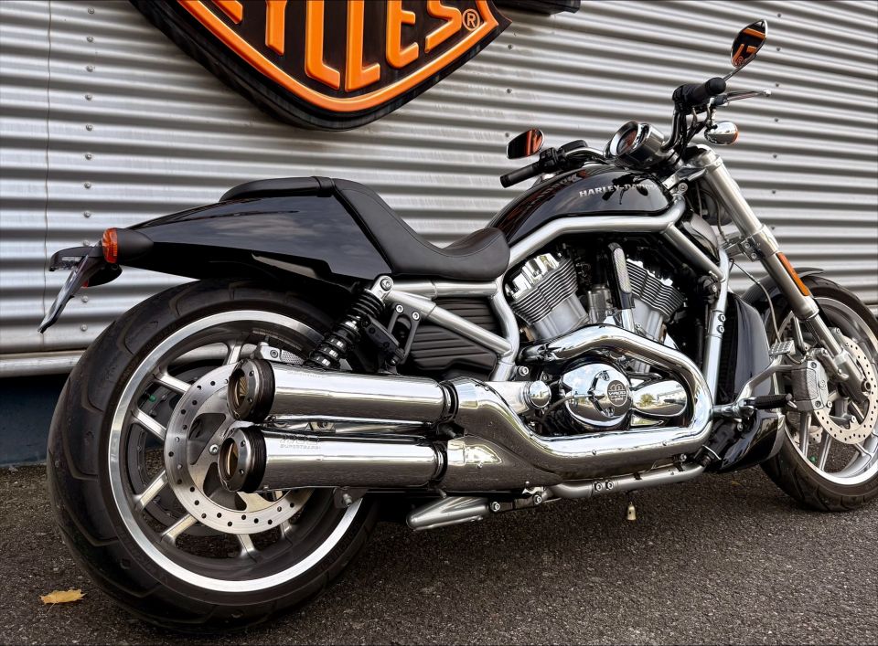 HARLEY-DAVIDSON V-ROD 1250 4