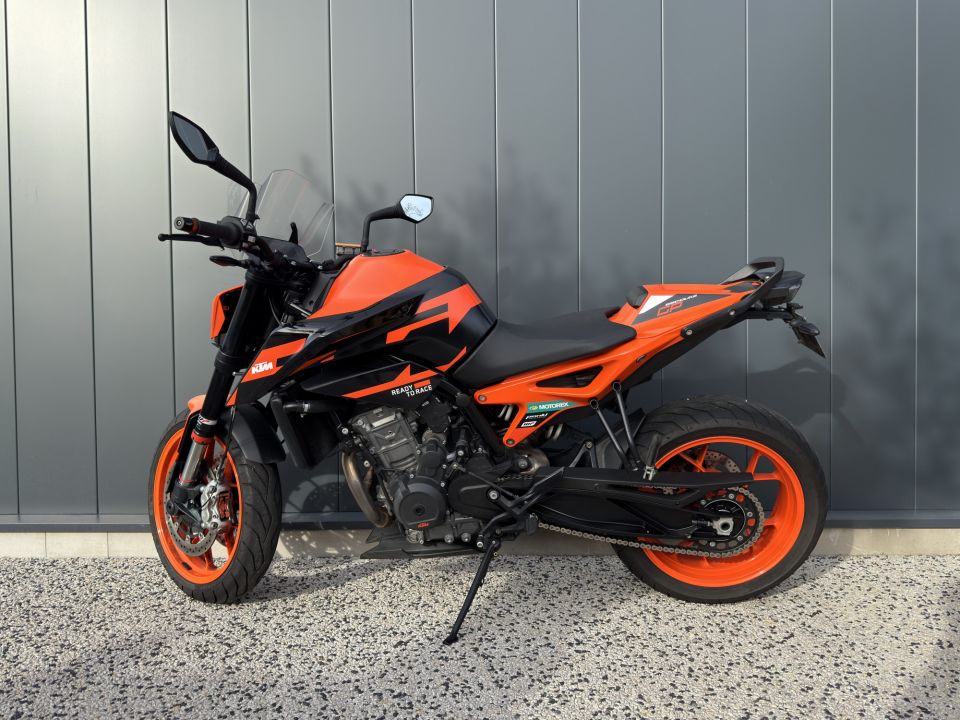 KTM KTM 890 DUKE GP 2022 4