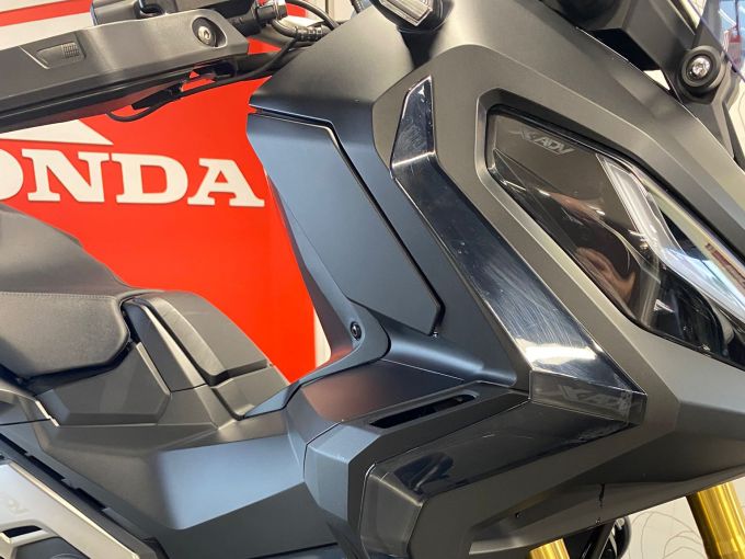 HONDA X-ADV 4