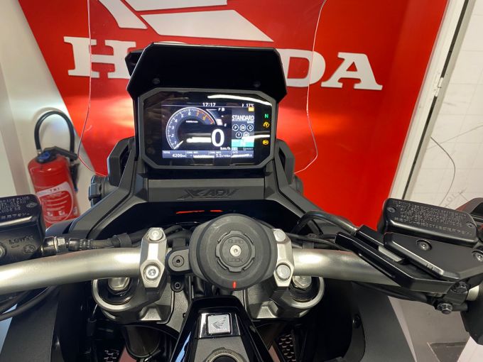 HONDA X-ADV 4