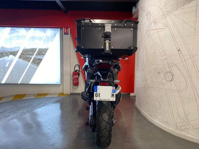 HONDA X-ADV 4