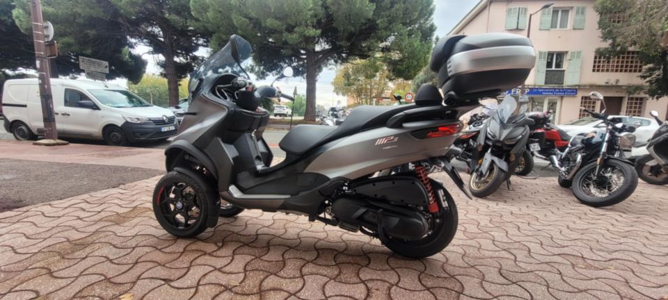 PIAGGIO MP3 350 ABS/ASR 4