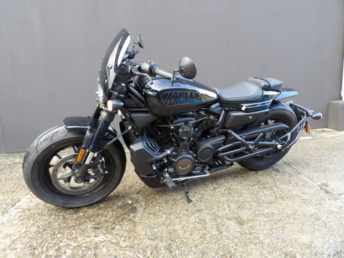 HARLEY-DAVIDSON SPORTSTER 1250 S 4