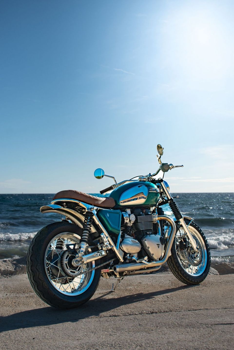 TRIUMPH BONNEVILLE T120 4