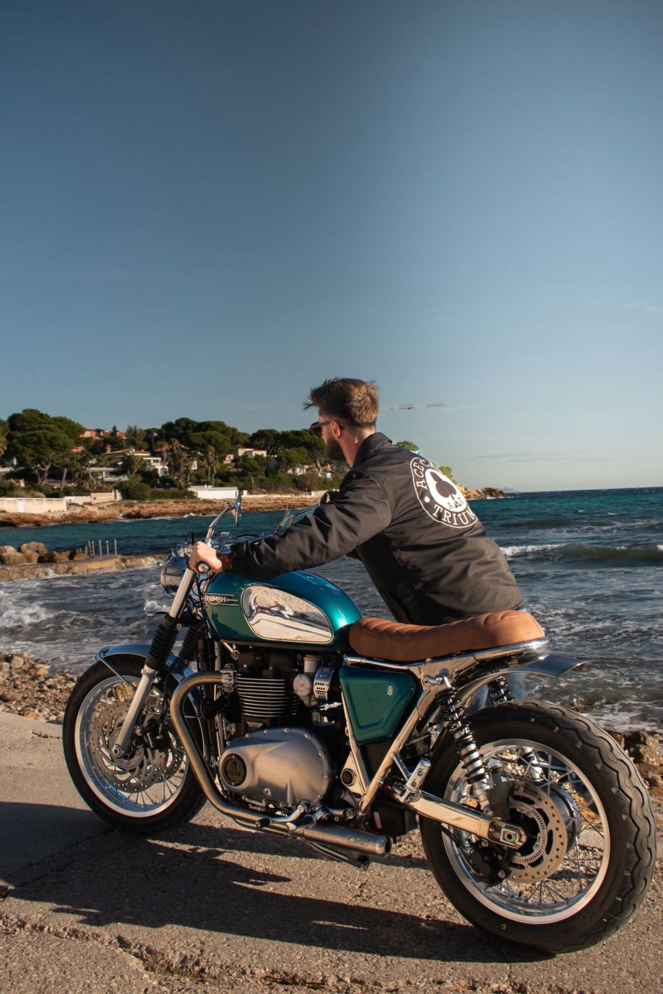 TRIUMPH BONNEVILLE T120 4