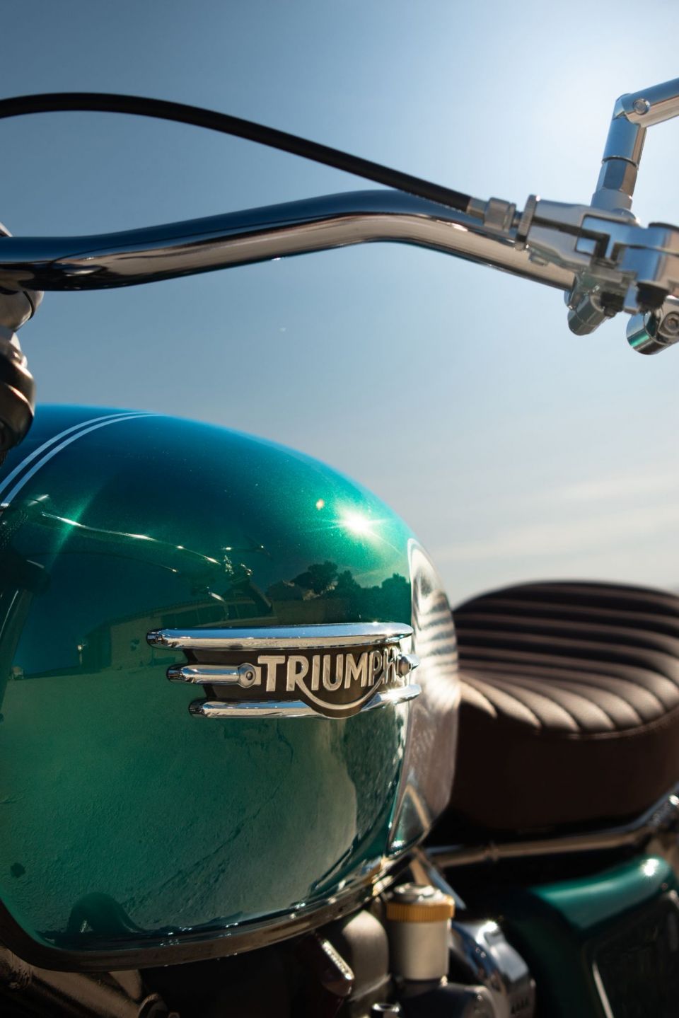 TRIUMPH BONNEVILLE T120 4