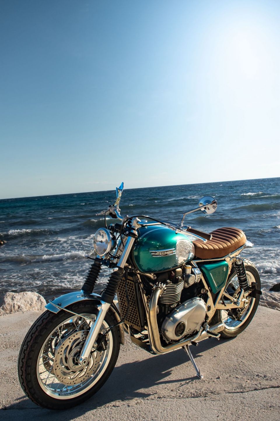 TRIUMPH BONNEVILLE T120 4