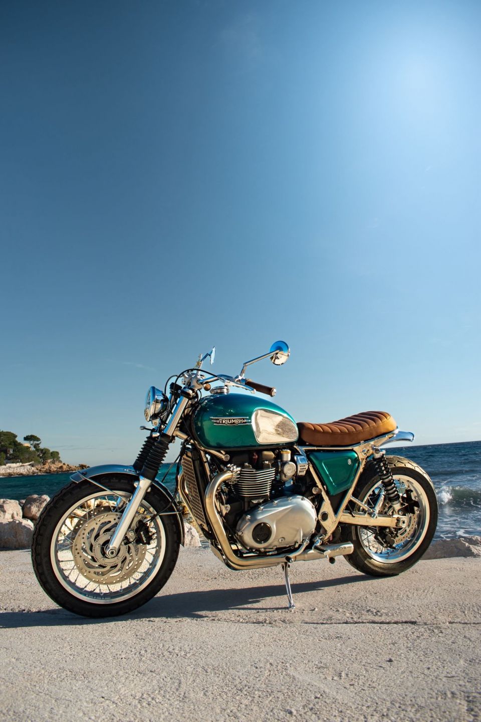 TRIUMPH BONNEVILLE T120 4