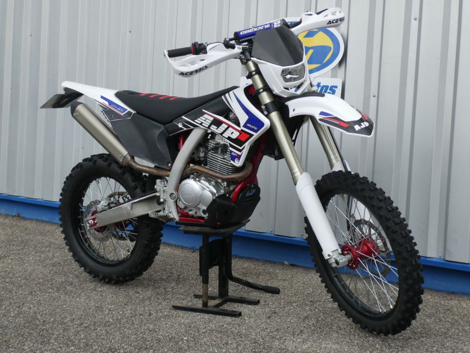 AJP 240 SPR EXTREME 4