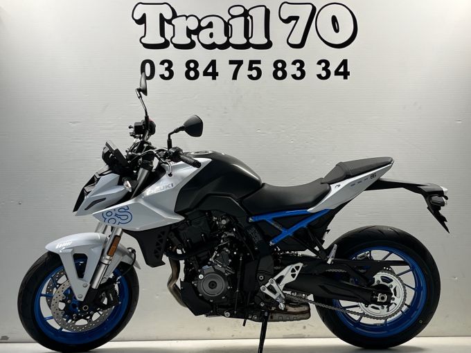 SUZUKI GSX-8S 4