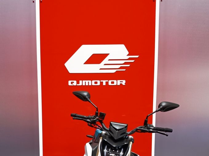 QJ MOTOR SRK 550 4