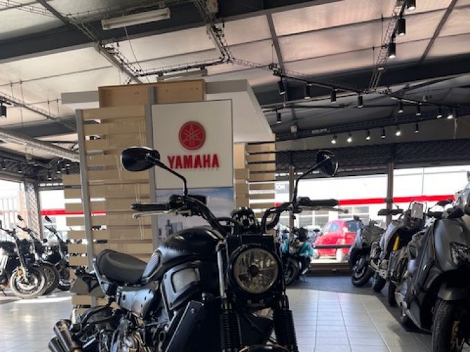YAMAHA XSR 700 4