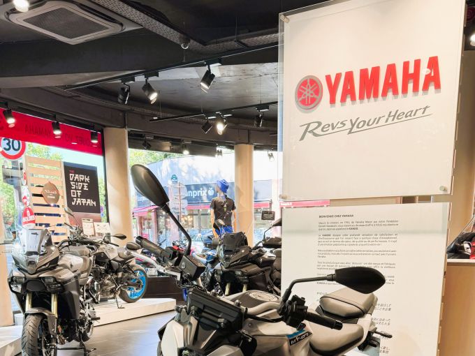 YAMAHA MT-07 Y-AMT 4